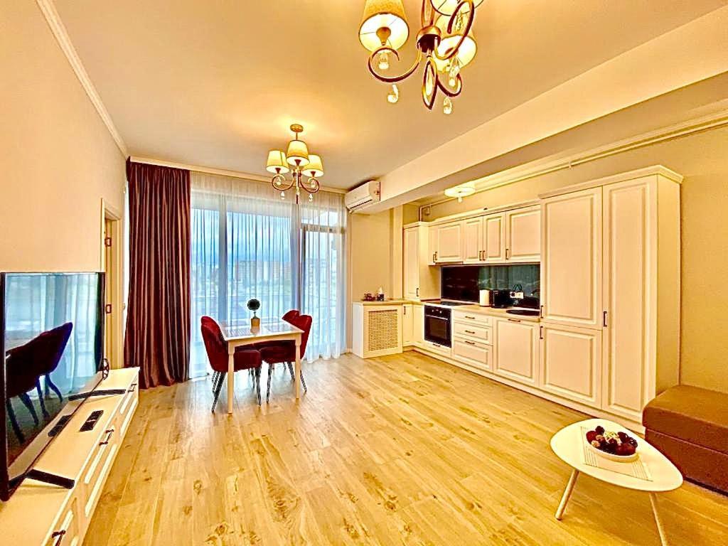 Loft Side Premium Apartments Mamaia Luaran gambar
