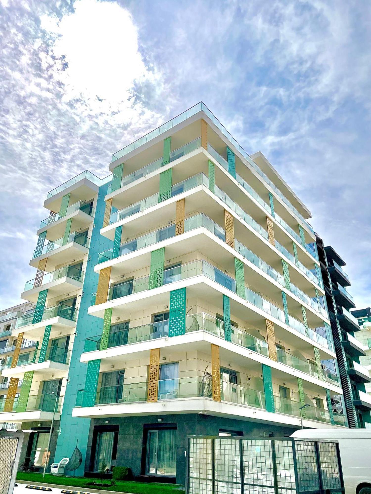 Loft Side Premium Apartments Mamaia Luaran gambar